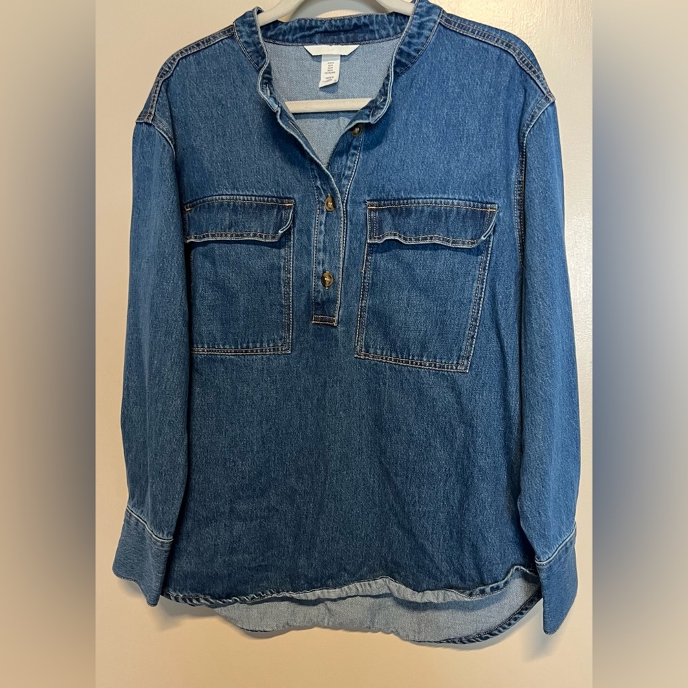 H&M women’s Blue Denim Shirt, size medium